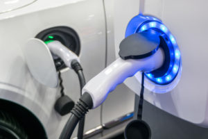 infrastructures-de-recharge-pour-vehicules-electriques-ou-hybrides-:-des-precisions-techniques