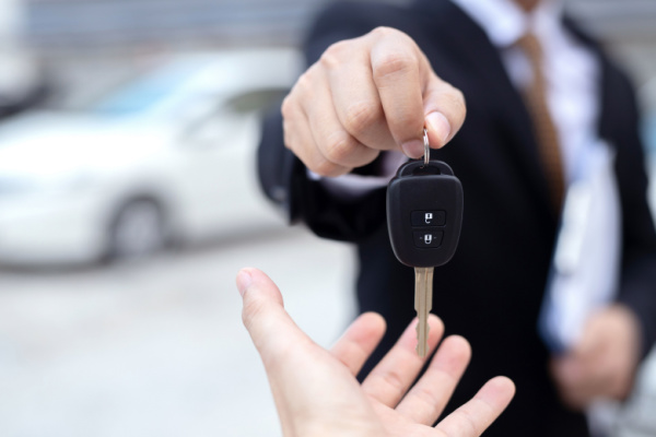 location-de-longue-duree-de-vehicules-:-un-controle-du-marche