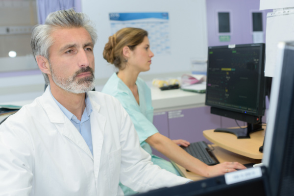 medecin-:-«-erreur-de-la-secretaire-en-votre-faveur-?-»