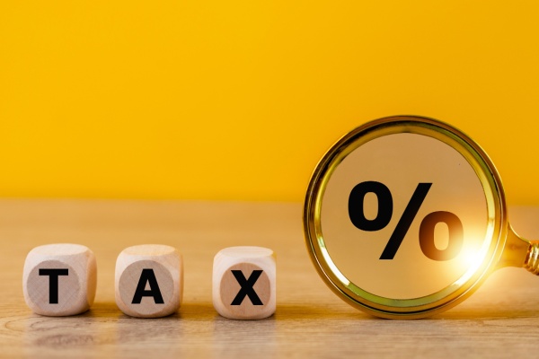 imposition-minimale-mondiale-des-groupes :-ca-se-precise !