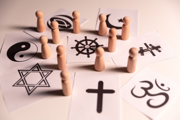 faits-religieux-dans-l’entreprise :-des-guides-pratiques-disponibles !