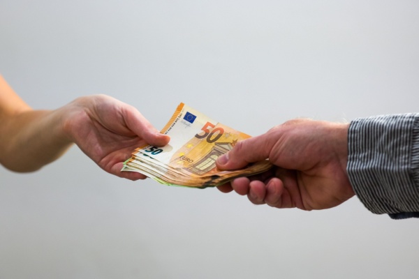 reduction-d’impot-pour-don-:-attention-a-la-contrepartie