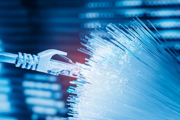 raccordement-a-la-fibre-optique-:-une-aide-financiere-est-prevue !