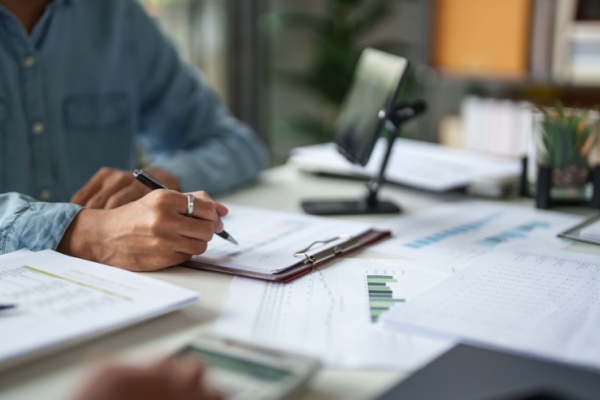 simplification-de-la-vie-economique-:-moins-de-formalites-pour-les-entreprises-?